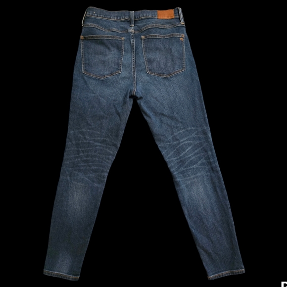 Sold ๐๐๐๐๐๐๐ - Picture 2 of 4